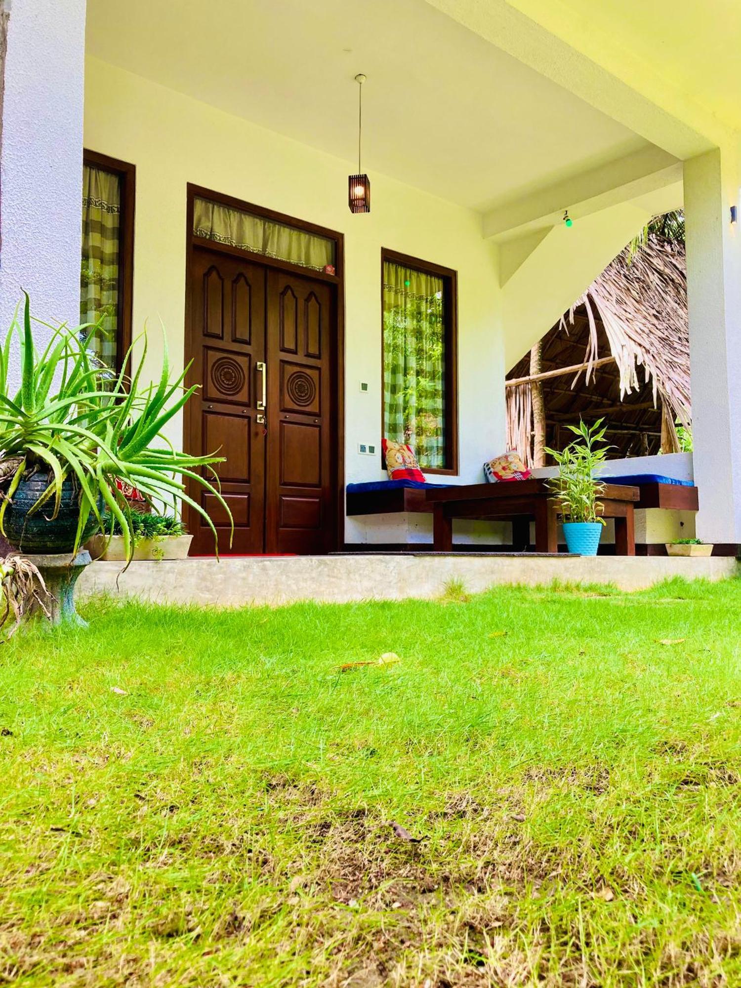 Mountain seaview Cabanas Tangalle Exterior foto